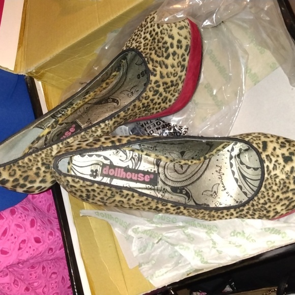 DOLLHOUSE SIZE 5.5 LEOPARD PRINT PUMP - Picture 10 of 17